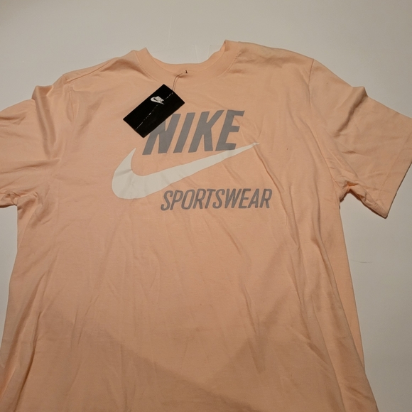 Men's T-Shirt Nike Sportswear Club - Picture 2 of 16